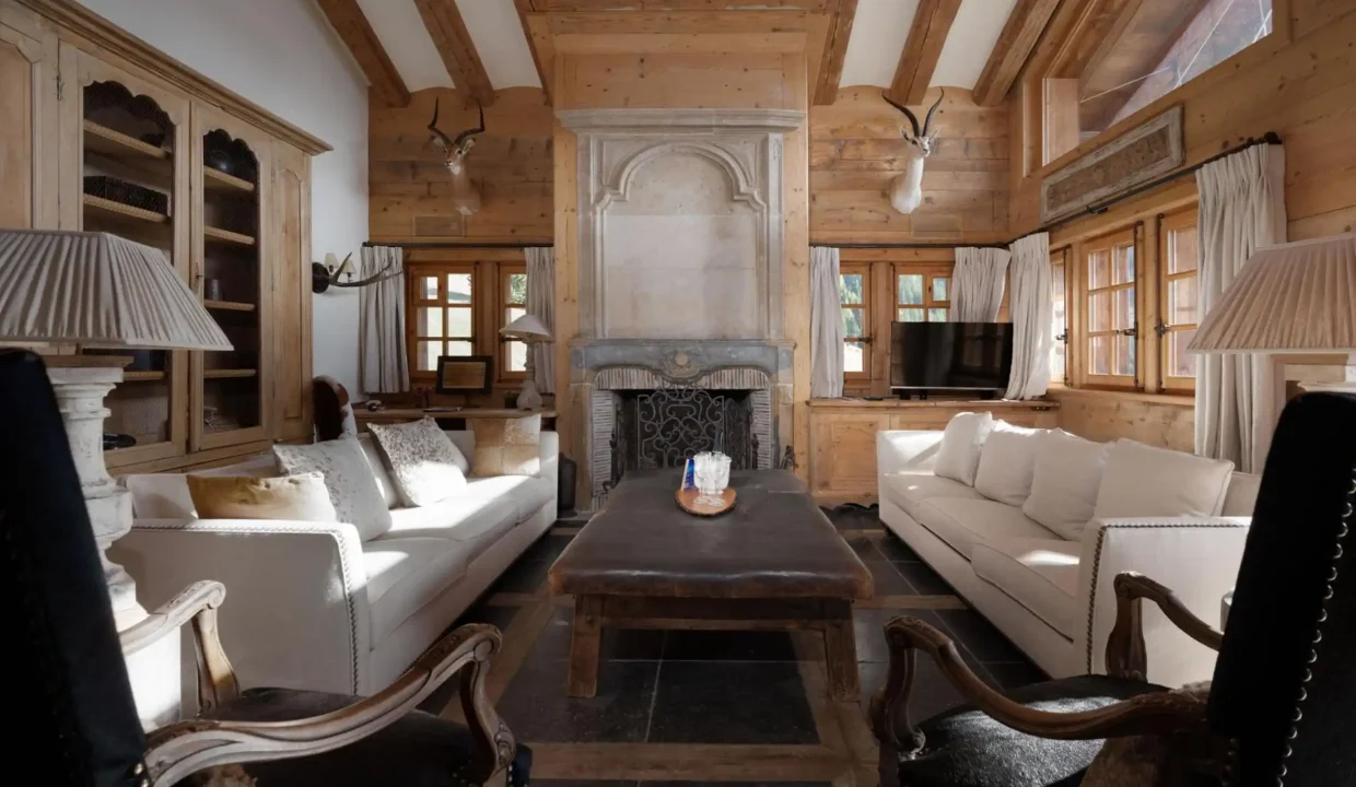 2-2448x1536