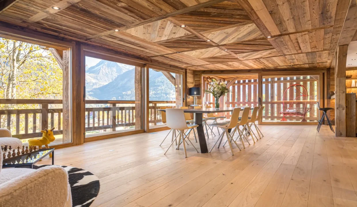 6-2448x1536