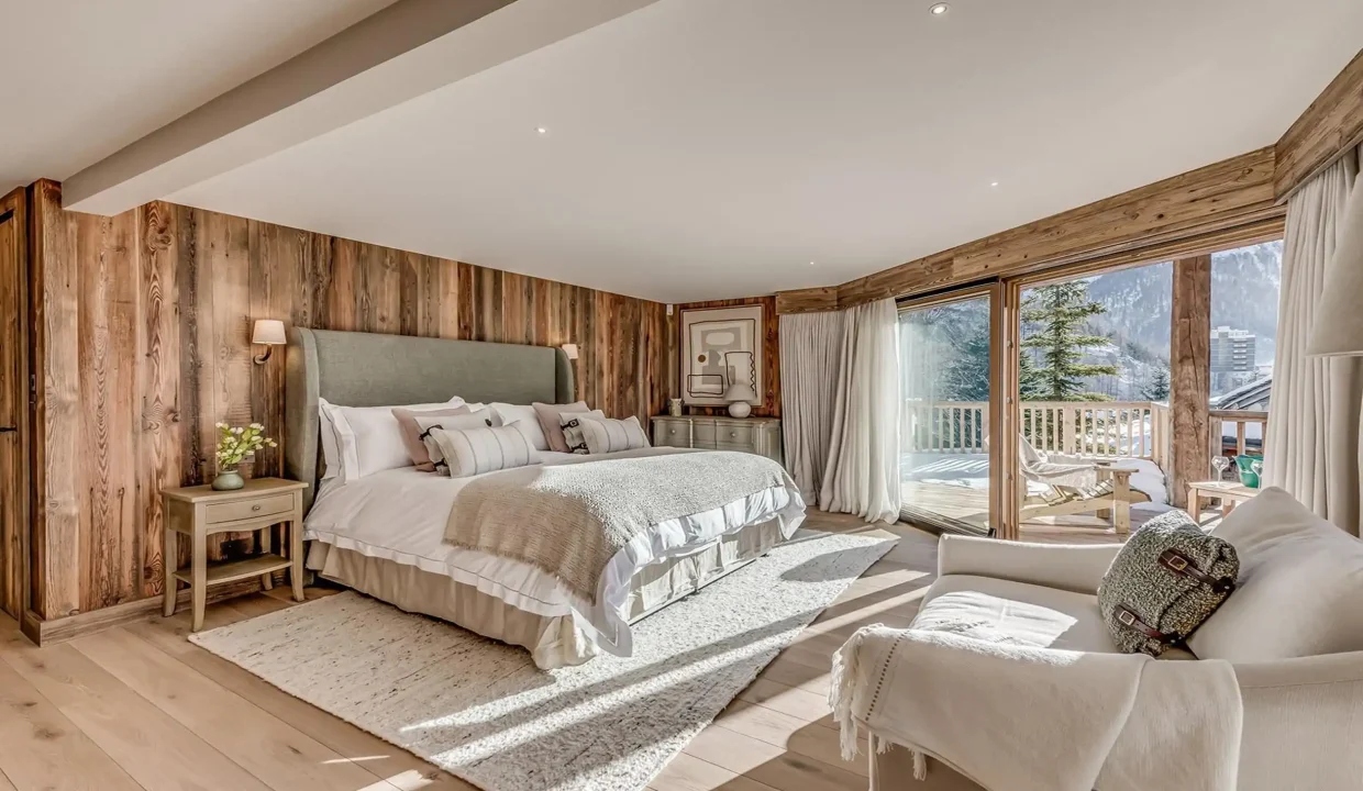 14-2448x1536